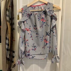 Floral and striped cut out sleeve long sleeve blouses